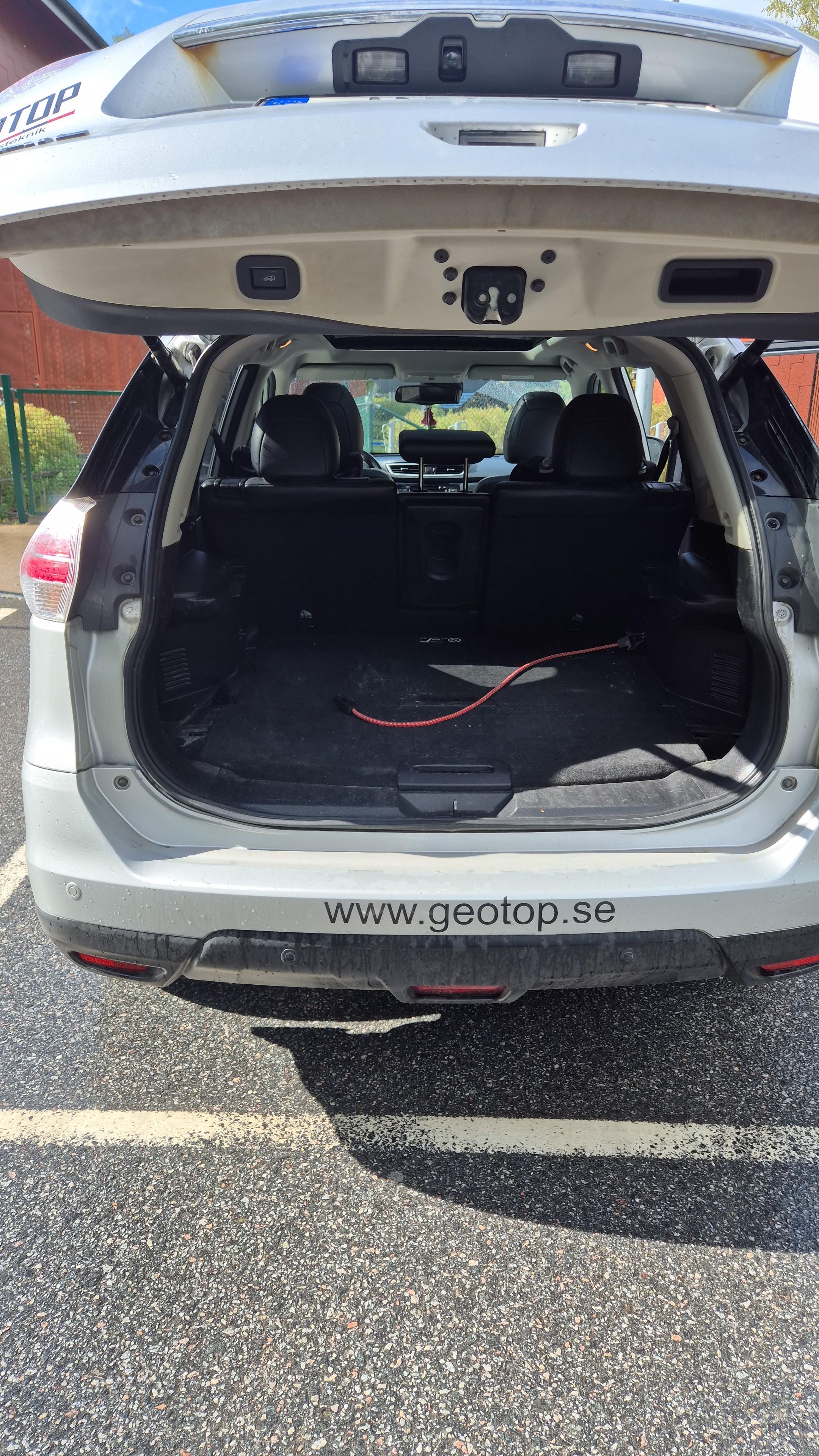 Nissan X-Trail 1.6 dCi DPF XTRONIC-CVT 2016, bild 4/8