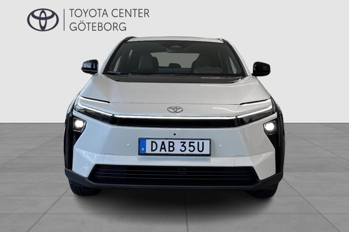 Toyota bZ4X AWD EXECUTIVE 2025, photo 7/10