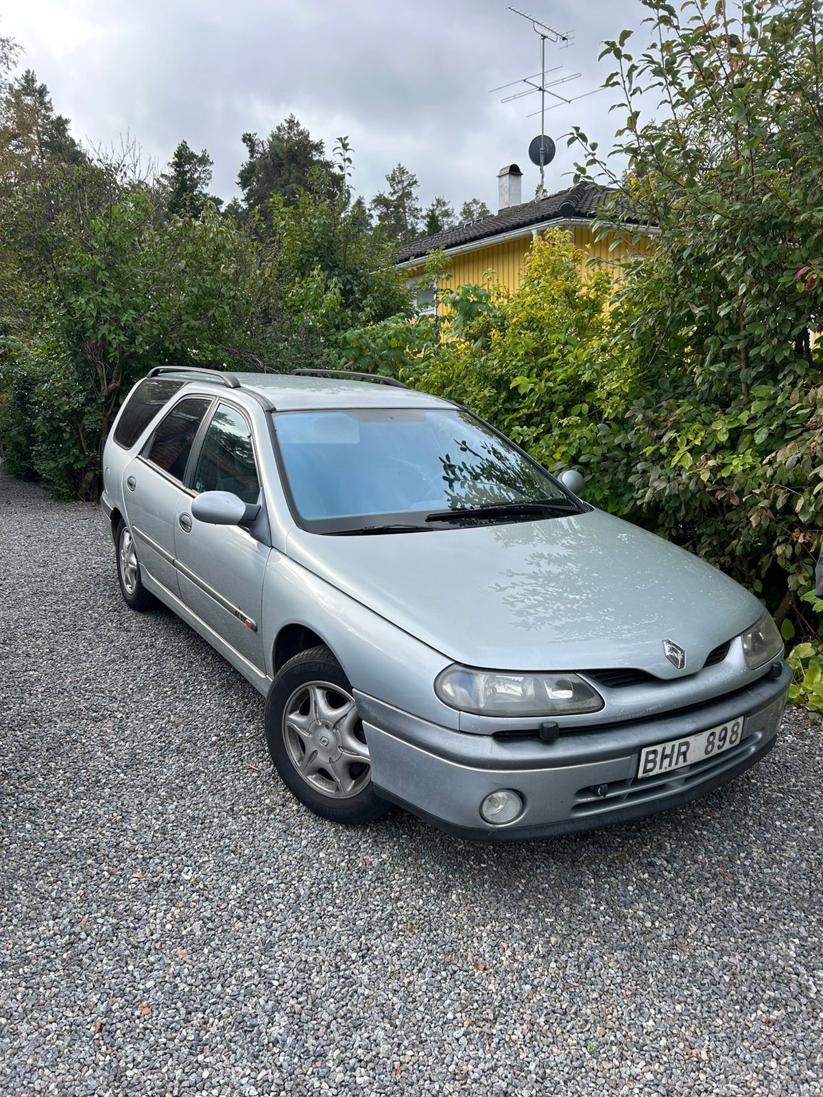 Renault Laguna Grandtour 1.8 Manuell 1999, bild 2/10