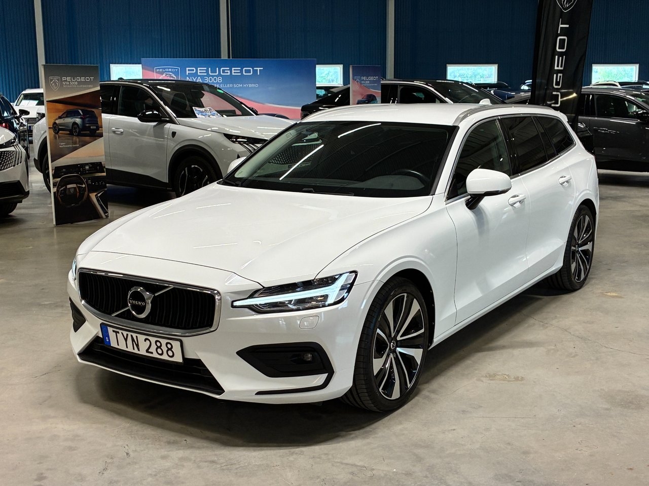Volvo V60 D4 Aut Momentum Advanced 2021, bild 7/10