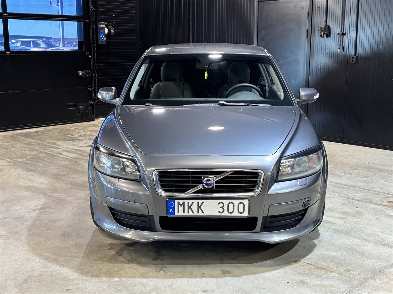 Volvo C30 1.8F (125hk) Låga mil 2007, bild 2/10