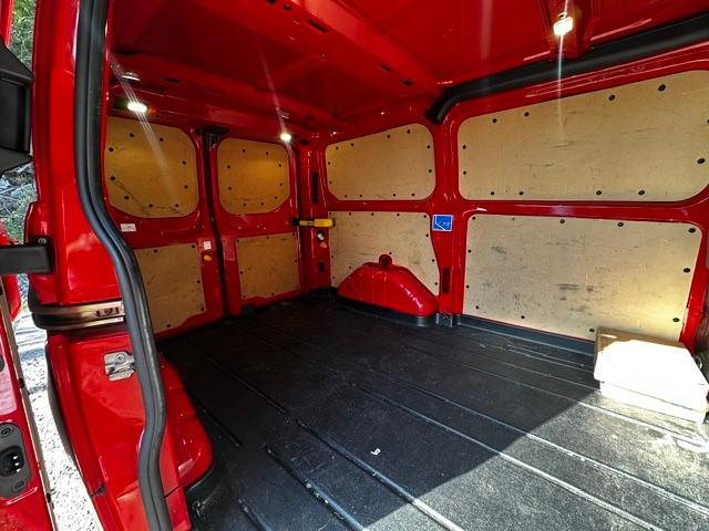 Ford Transit Custom 270 2.2 TDCi Manuell 2015, bild 4/8