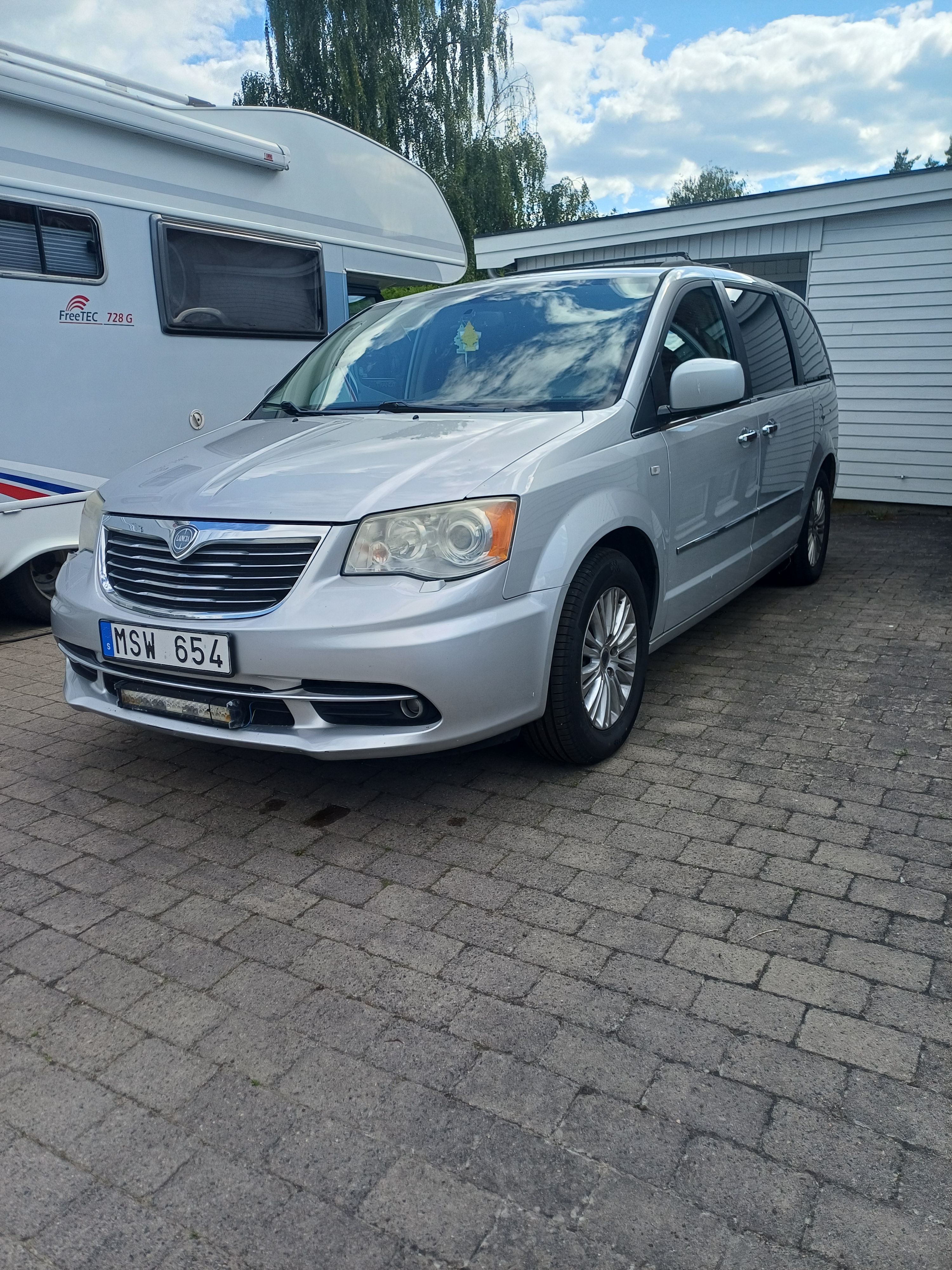 Lancia Voyager 2.8 Automatisk 2012, kuva 2/10