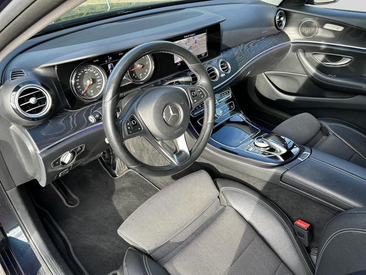 Mercedes-Benz E 220 d 2017, bild 5/9