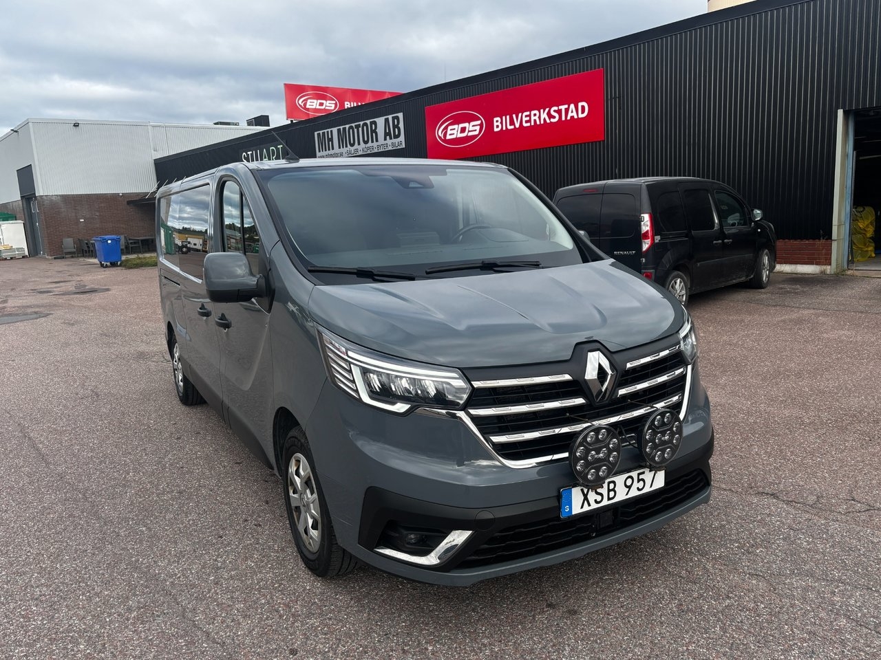 Renault Trafic 2023, bild 2/7