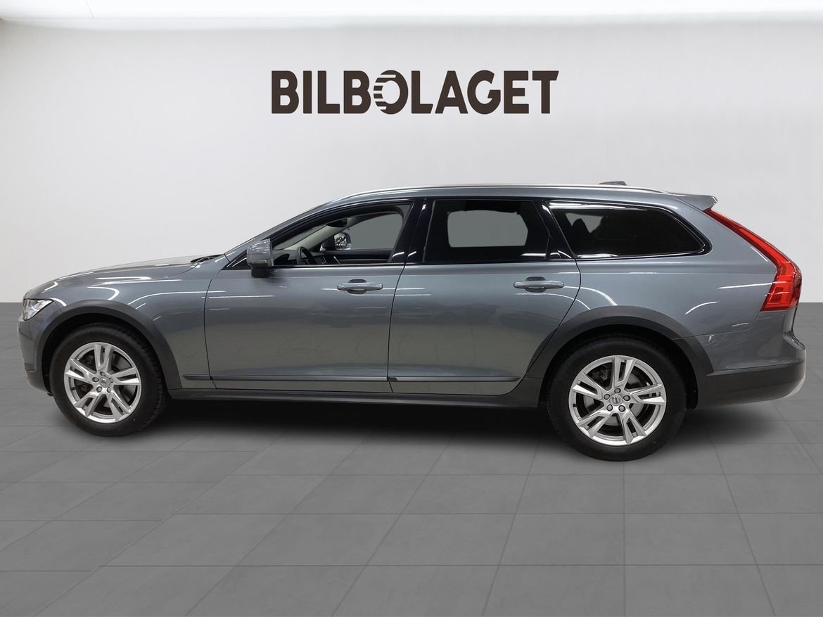 Volvo V90 Cross Country 2018, kuva 2/10