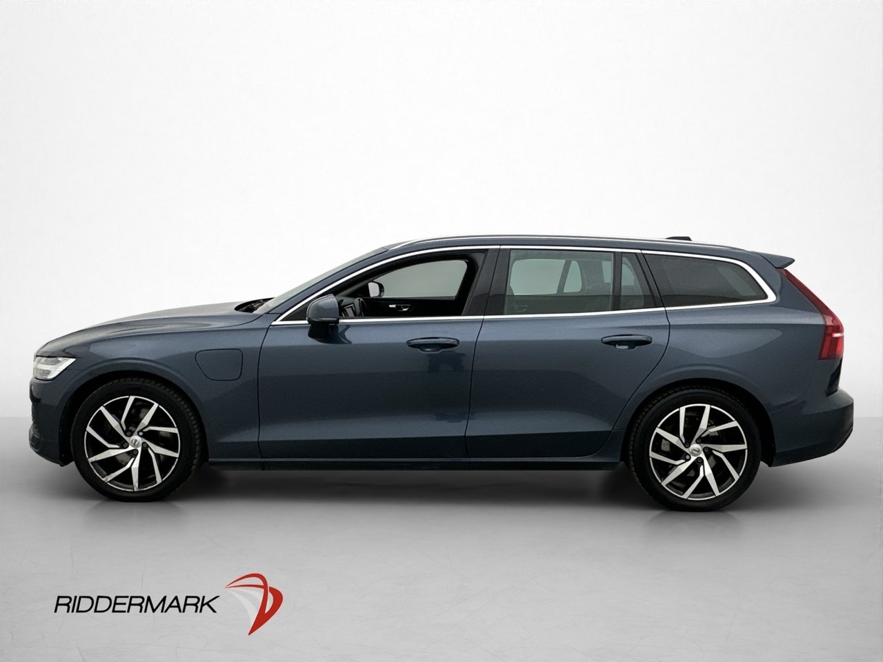 Volvo V60 2020, photo 4/10