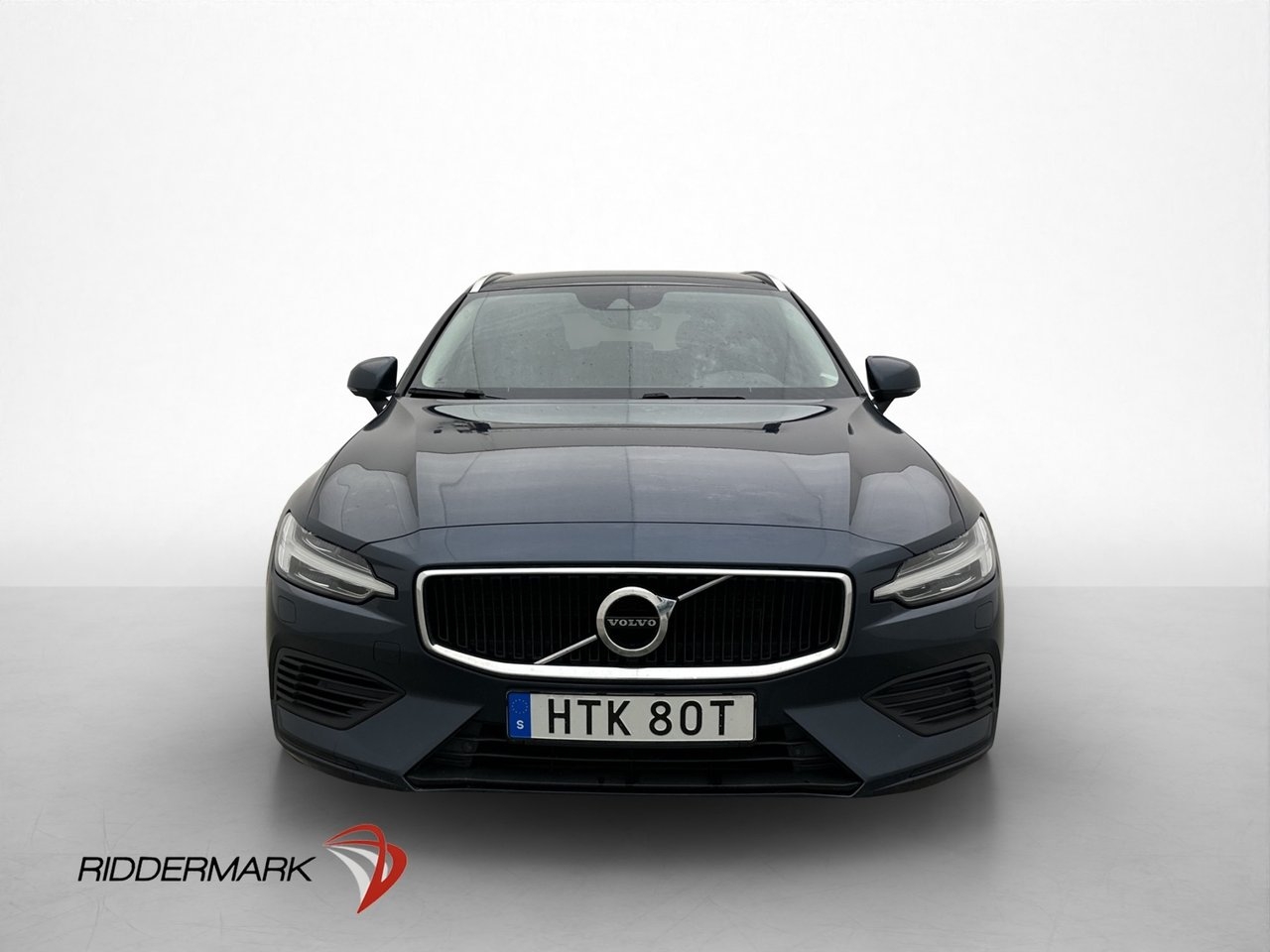 Volvo V60 2020, photo 2/10