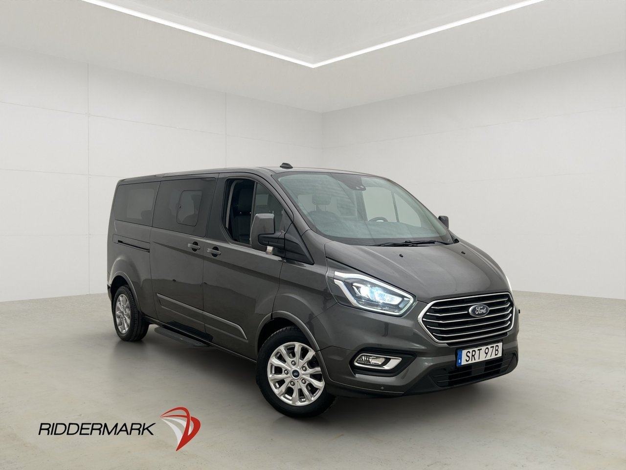 Ford Tourneo Custom 320