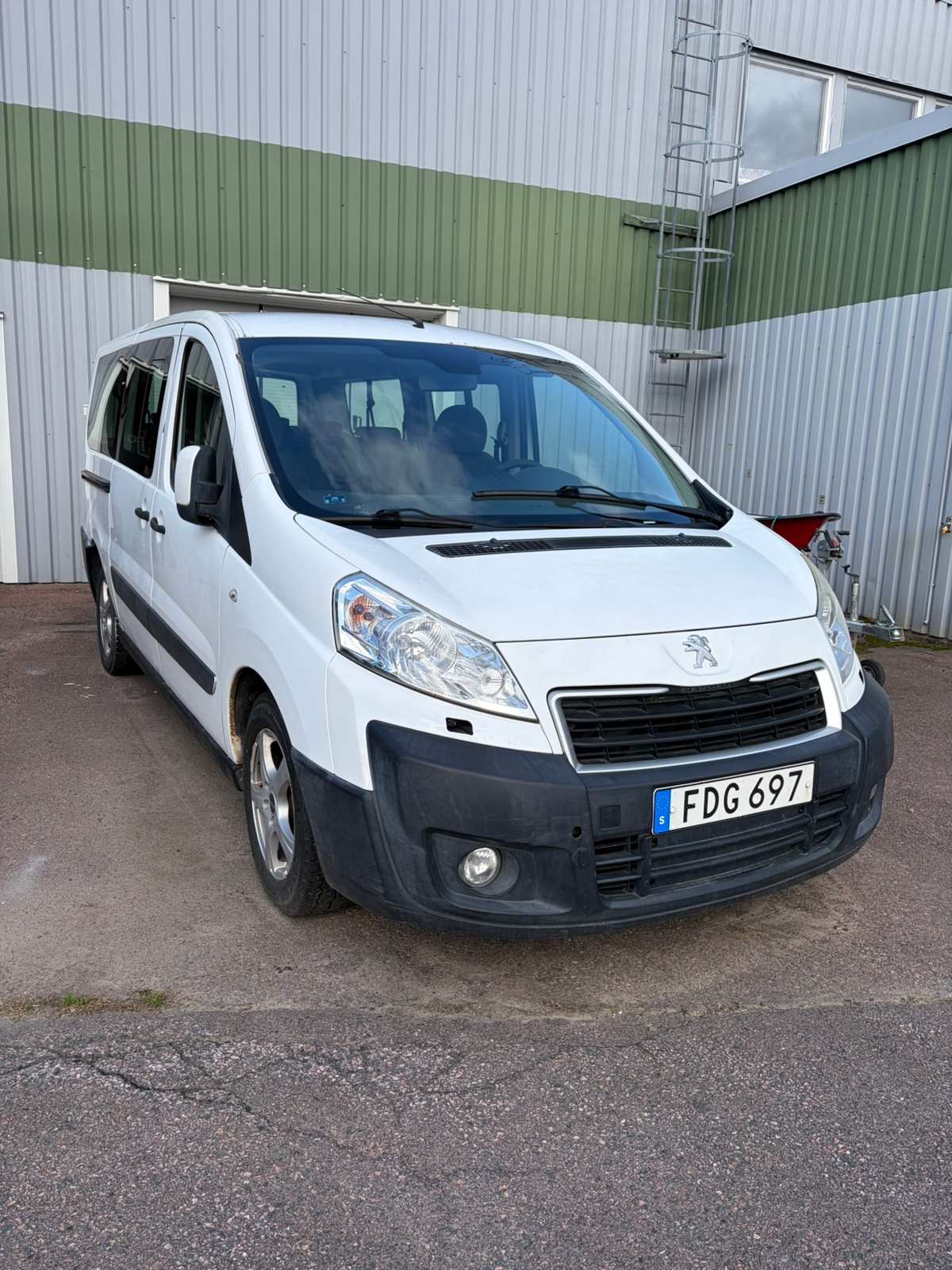Peugeot Expert Tepee 2.0 HDi Automatisk 2014, bild 2/5