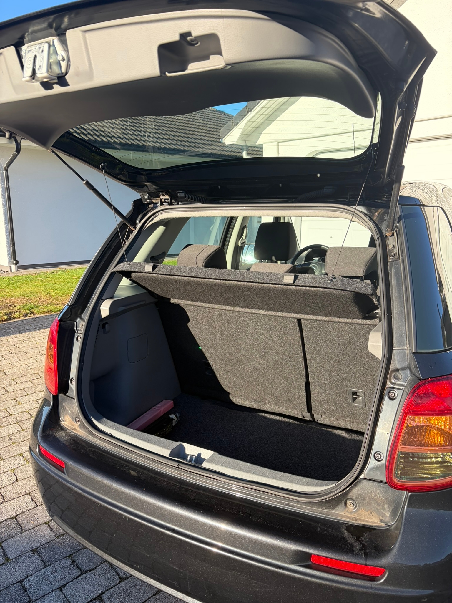 Suzuki SX4 1.6 DOHC 16V VVT Manuell 2011, kuva 3/9