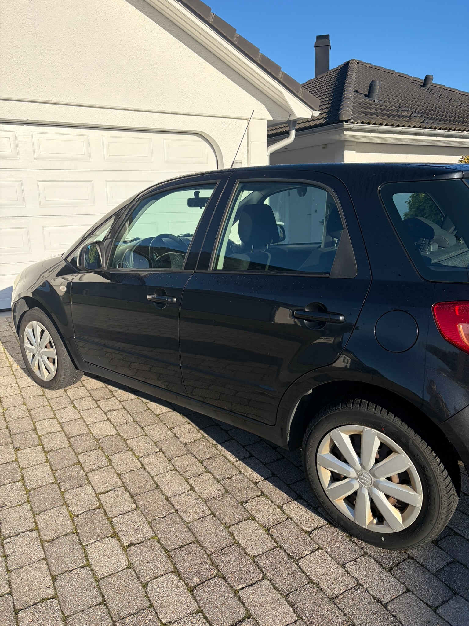 Suzuki SX4 1.6 DOHC 16V VVT Manuell 2011, kuva 2/9