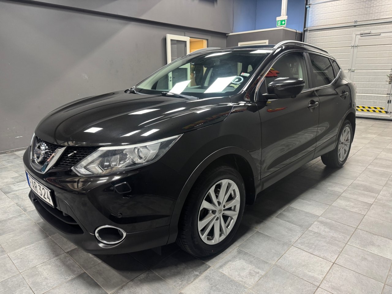Nissan Qashqai 1.6 dCi DPF N-TEC 130hk 2015, bild 3/13