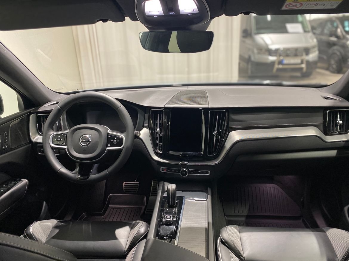 Volvo XC60 Recharge T8 II R-Design 2022, bild 2/10