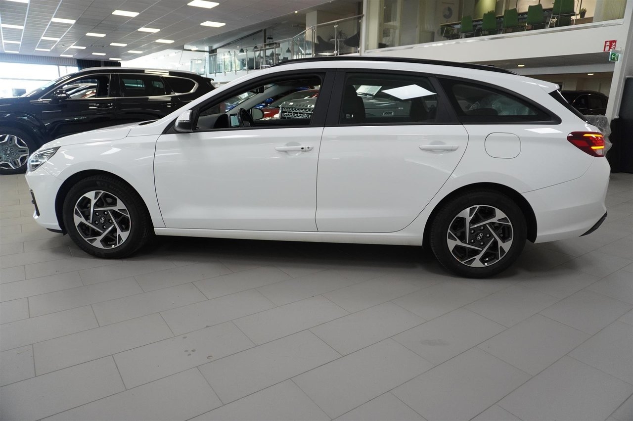 Hyundai i30 2025, bild 2/10