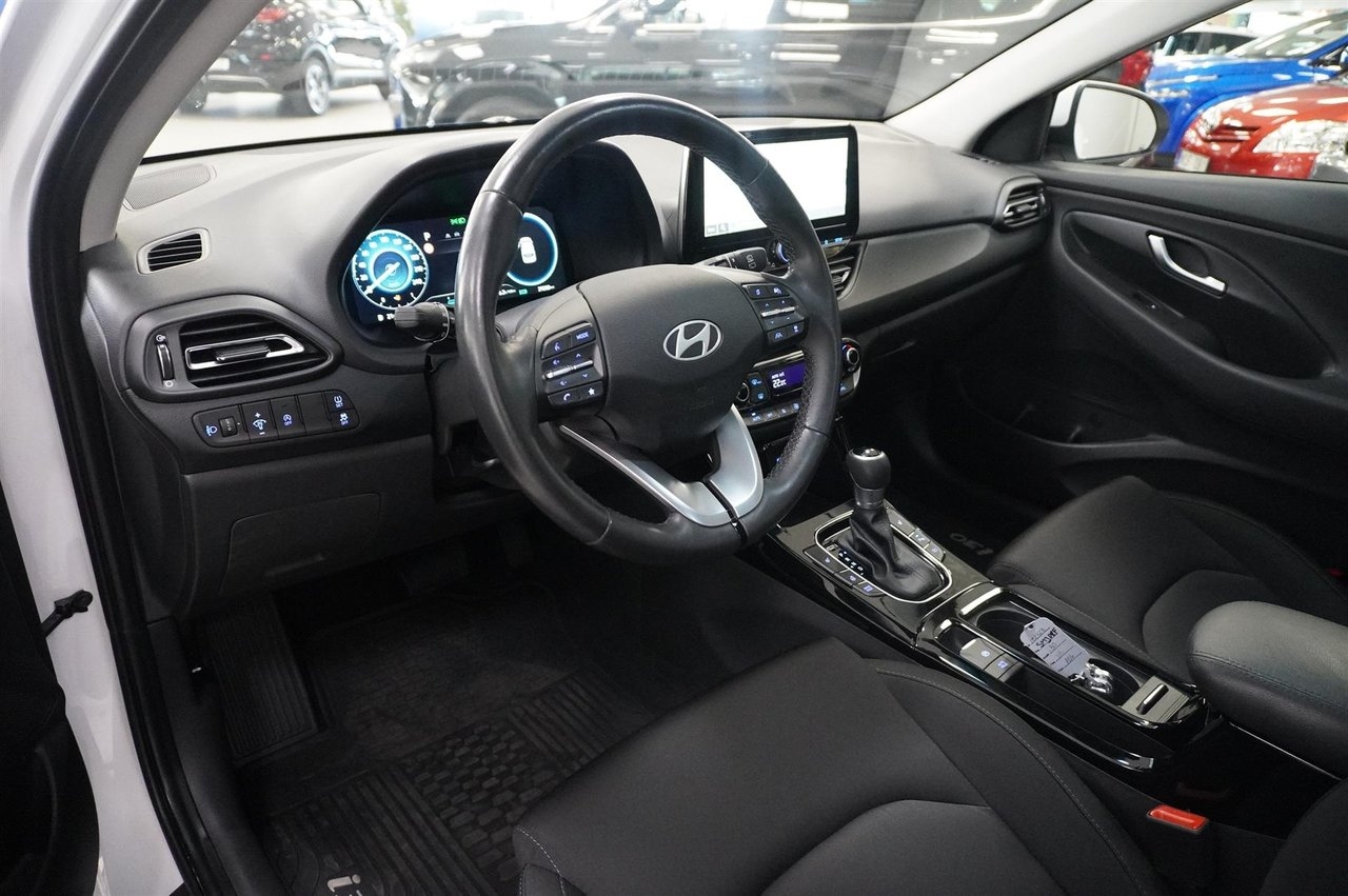 Hyundai i30 2025, bild 4/10
