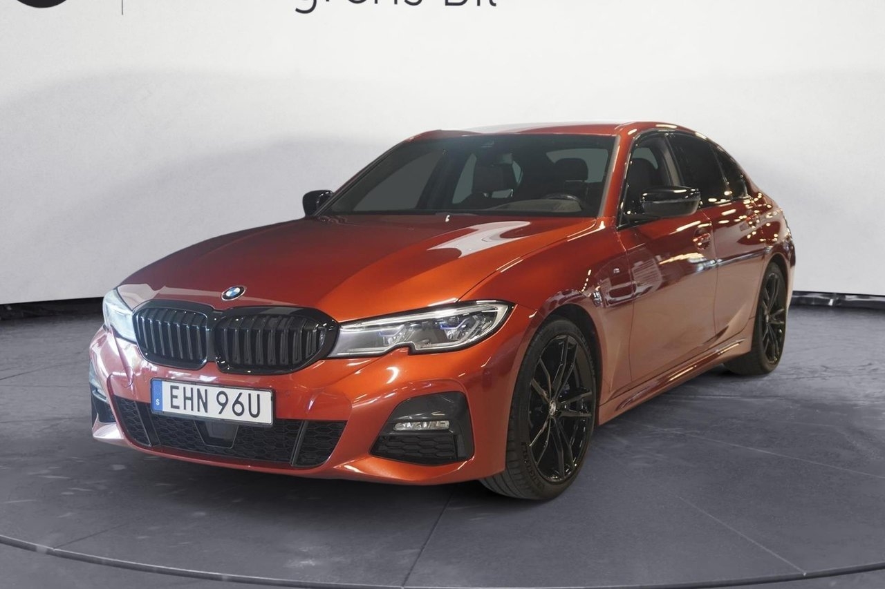 BMW 330