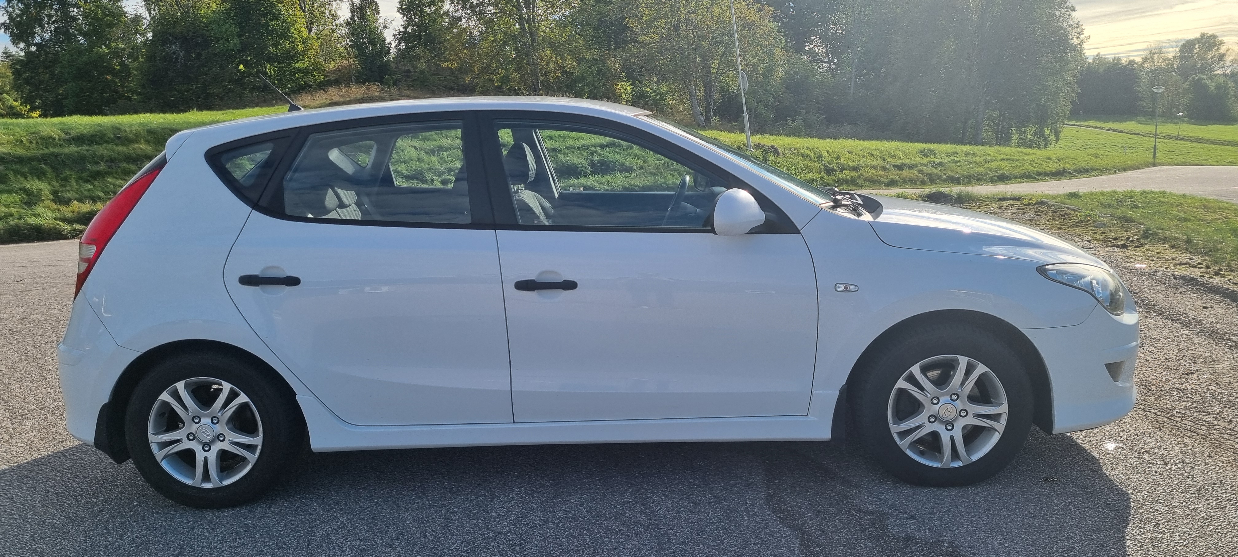 Hyundai i30 1.6 CRDi Manuell 2011, bild 8/8