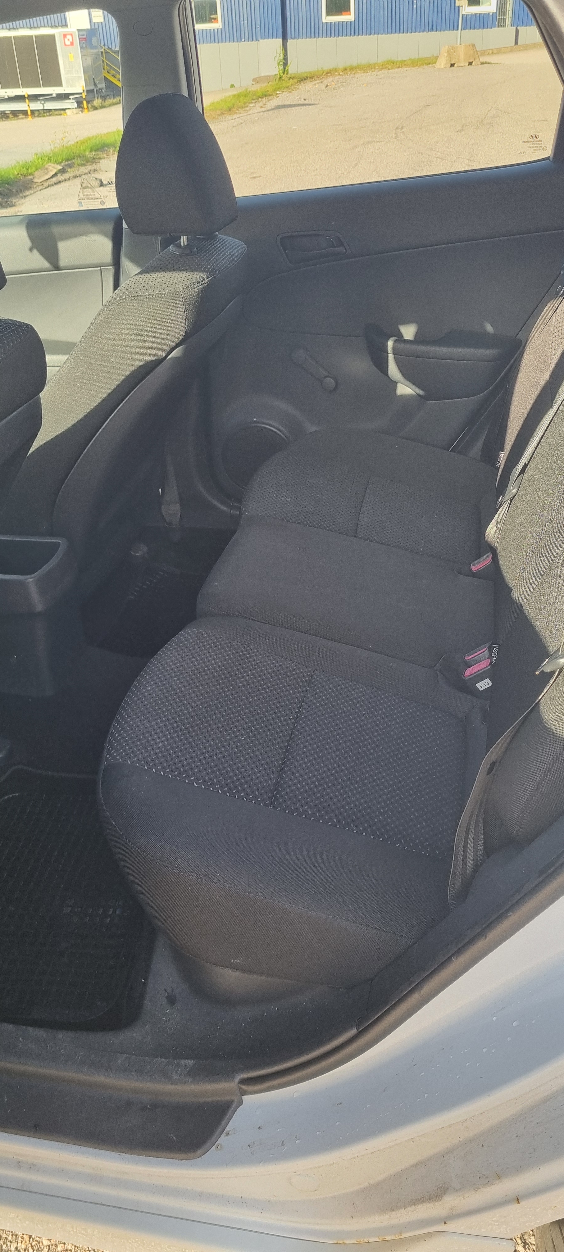 Hyundai i30 1.6 CRDi Manuell 2011, bild 6/8