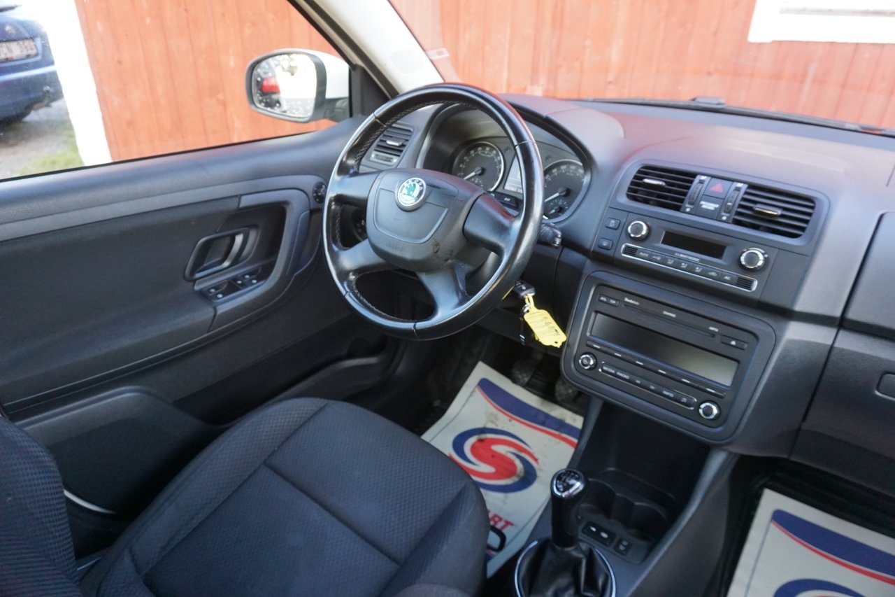 Skoda Fabia 1.6 TDI Elegance M-värmare 2012, bild 5/7
