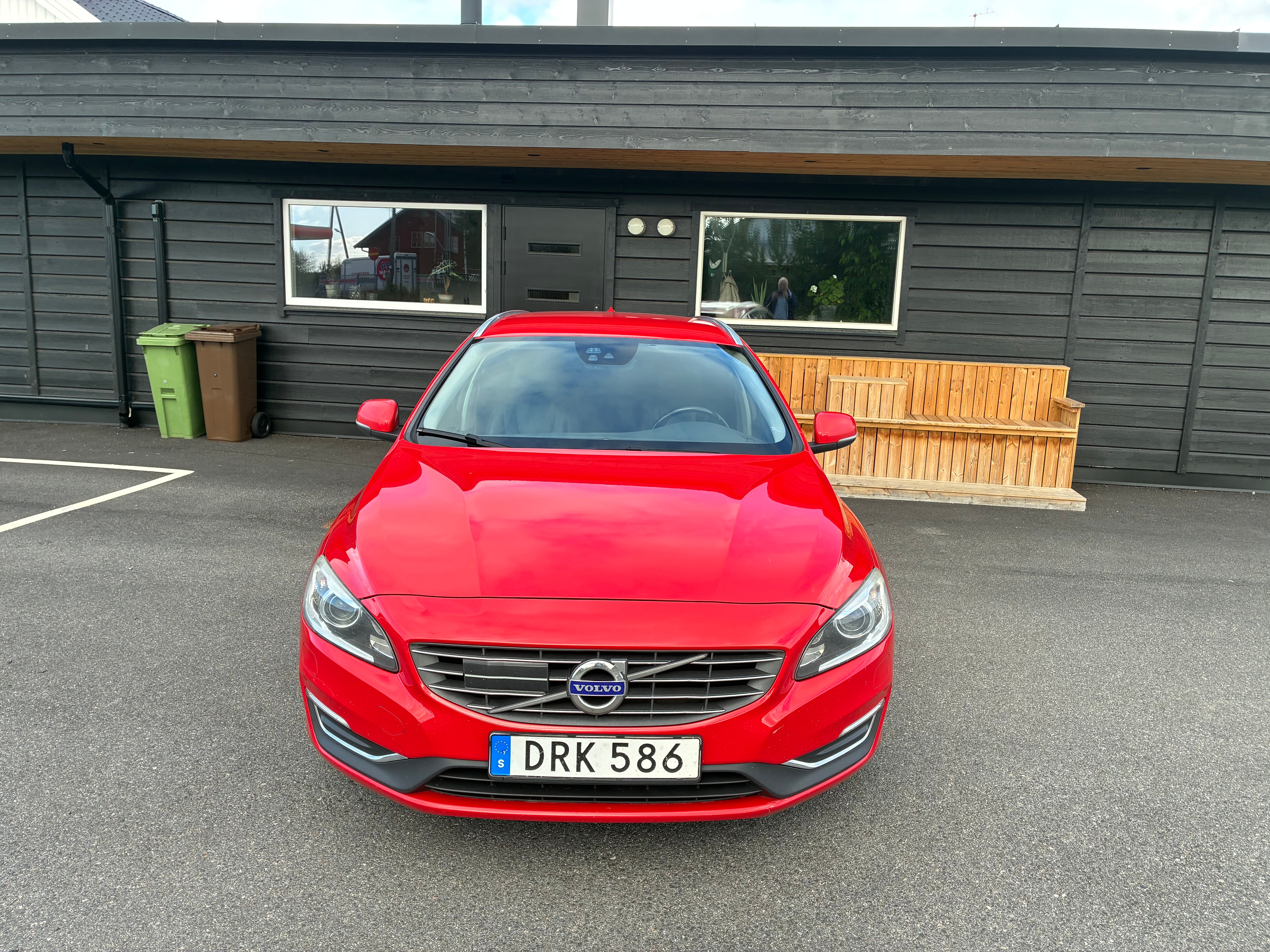 Volvo V60 D5 Twin Engine AWD Geartronic 2016, bild 2/10