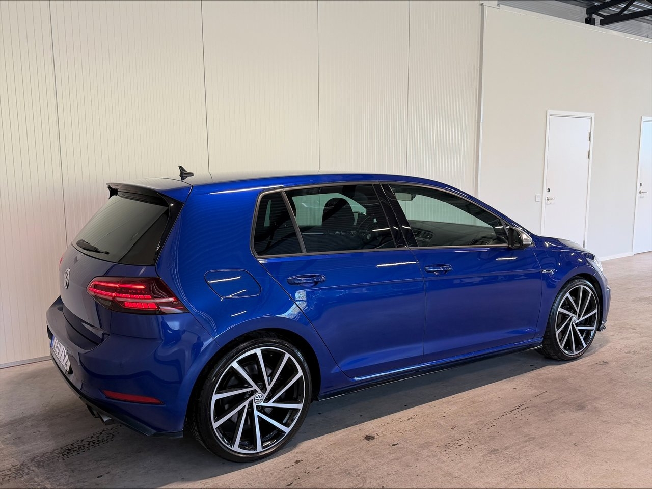 Volkswagen Golf R 4M 310hk Cockpit 2018, bild 3/10