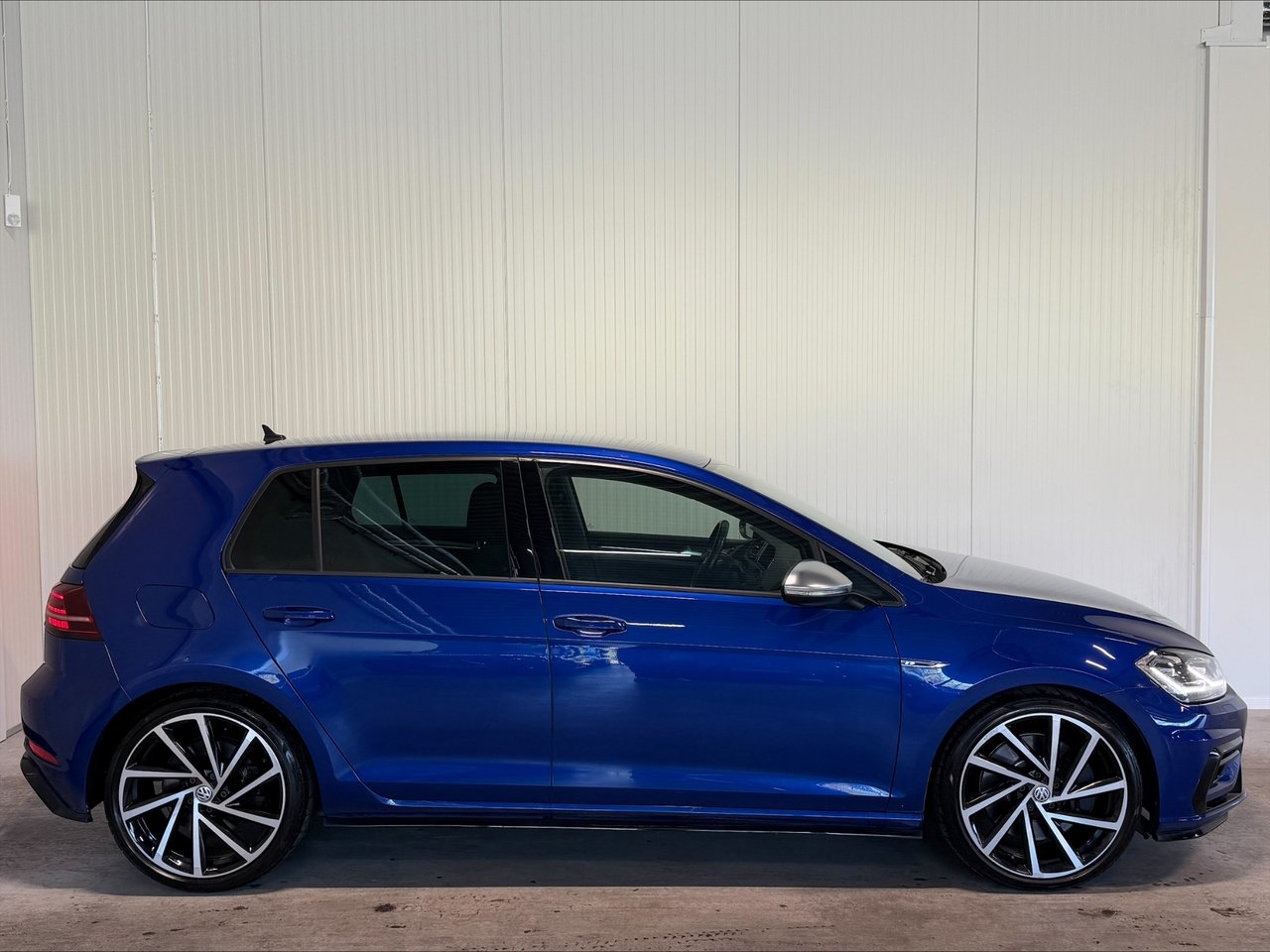 Volkswagen Golf R 4M 310hk Cockpit 2018, bild 5/10