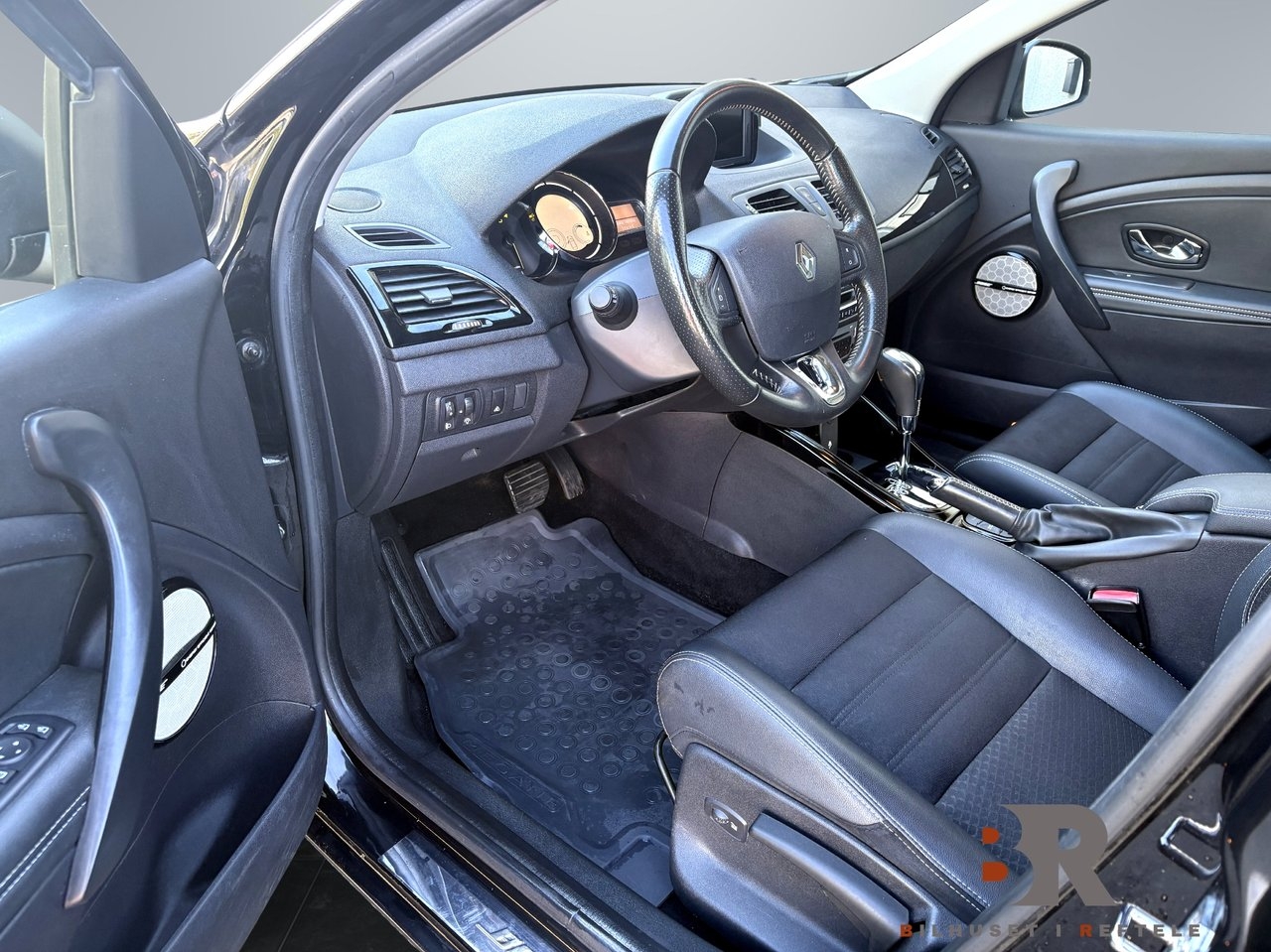 Renault Megane Grandtour 1.5 dCi EDC 2014, kuva 7/10