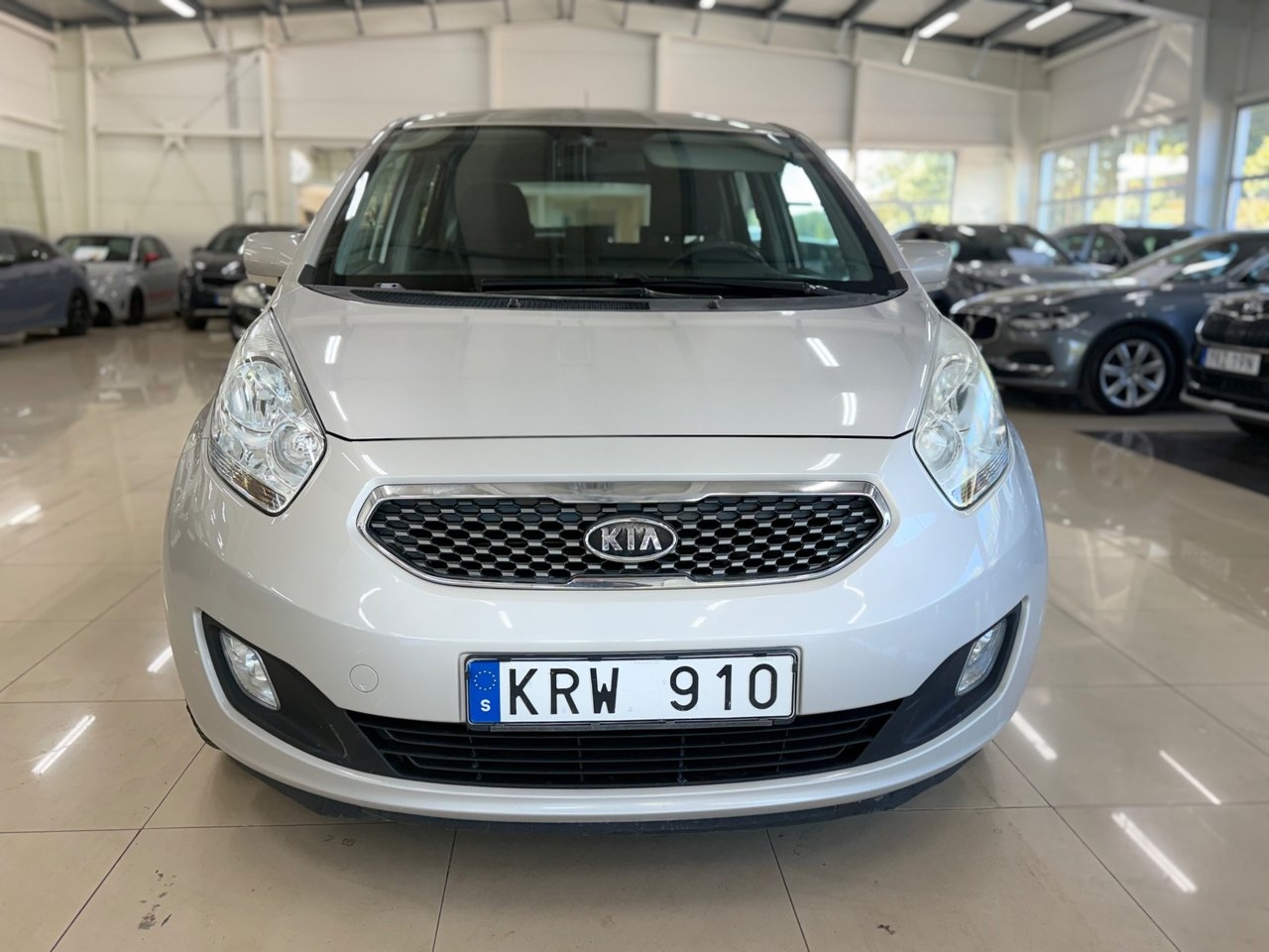 Kia Venga 1.4 CRDi ECO Comfort 2010, bild 2/10