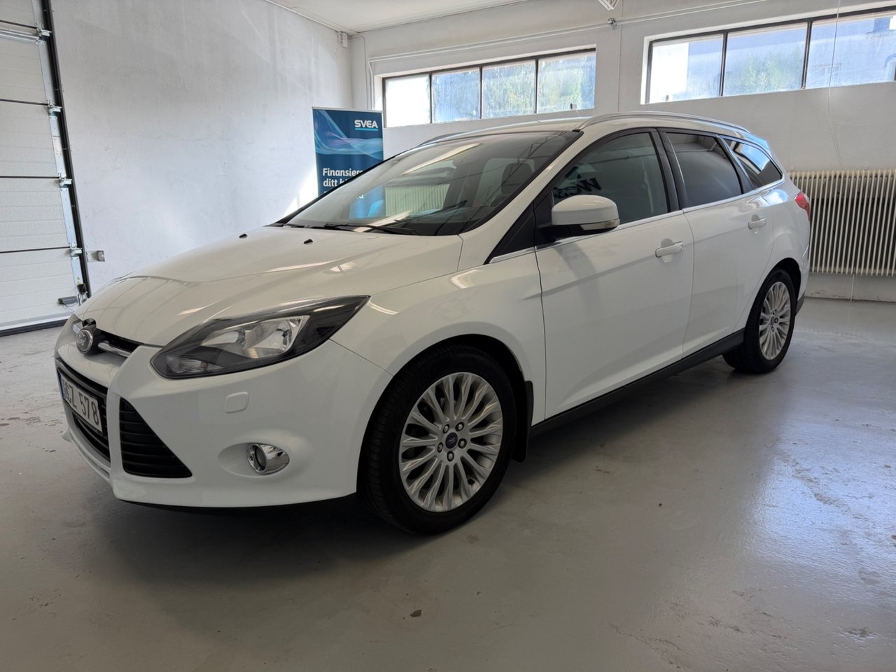 Ford Focus Kombi 1.0 EcoBoost Titanium 2013, bild 2/10