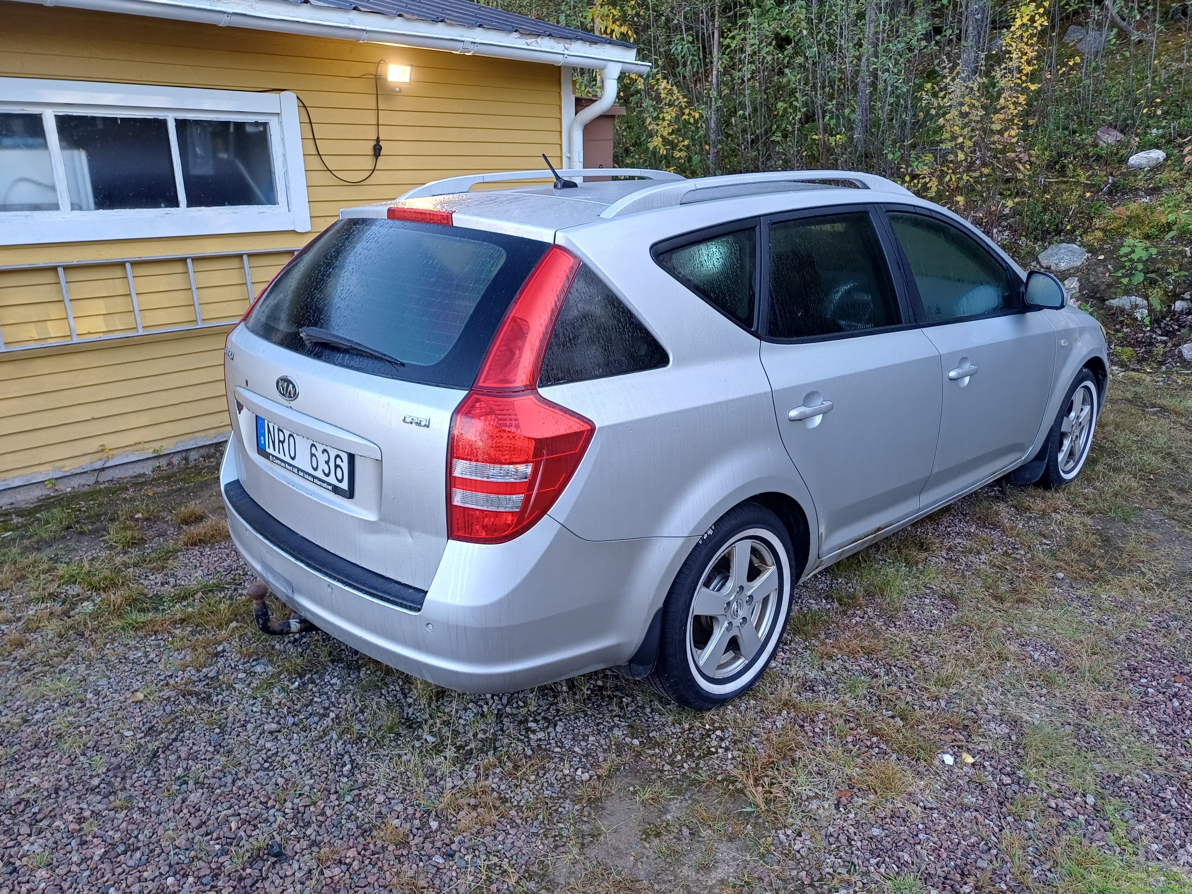Kia Ceed _sw 1.6 CRDi Manuell 2009, kuva 2/5