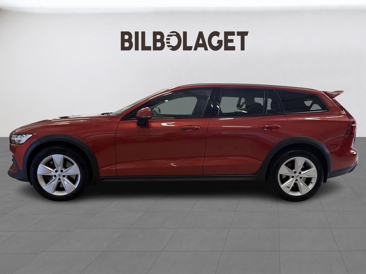 Volvo V60 Cross Country 2021, kuva 2/9