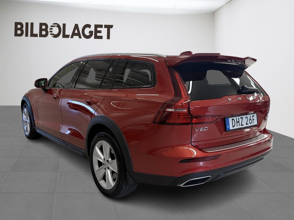 Volvo V60 Cross Country 2021, kuva 3/9