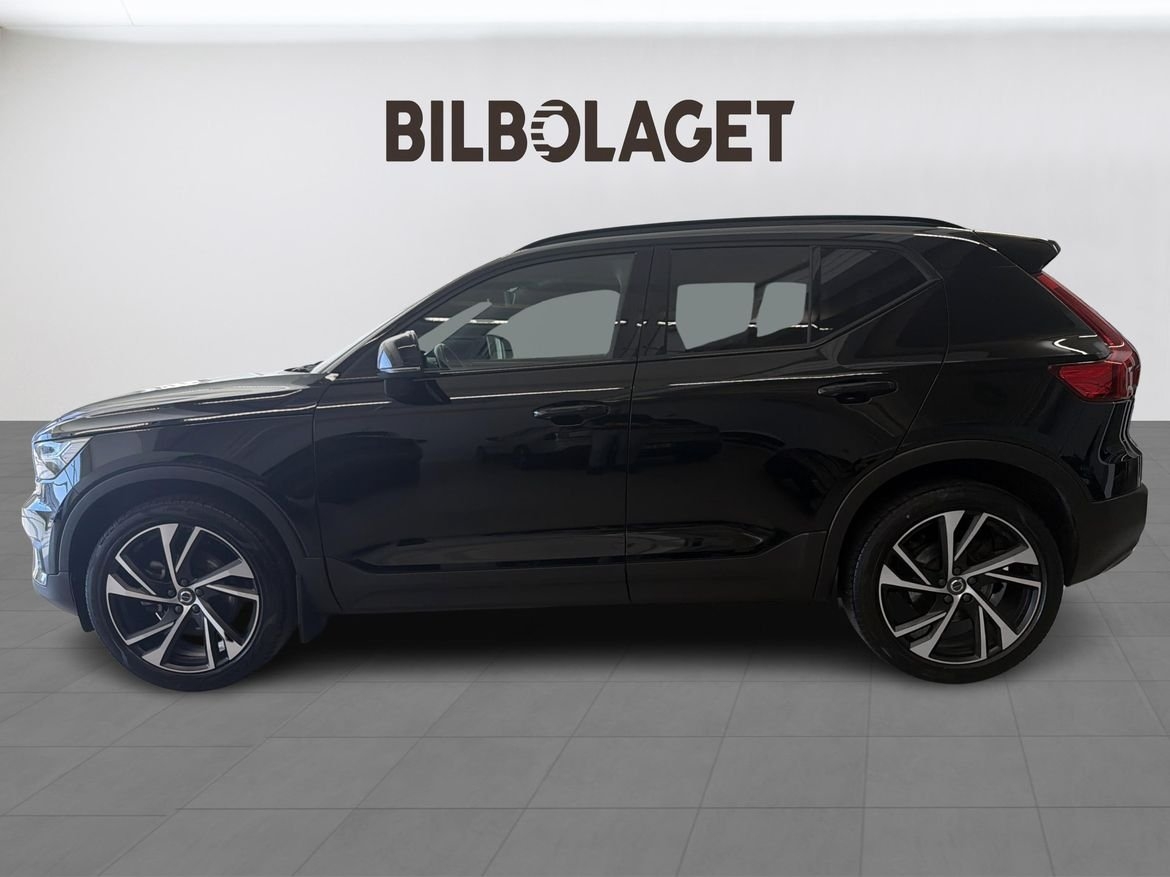 Volvo XC40 B4 AWD Bensin R-Design 2021, bild 2/9