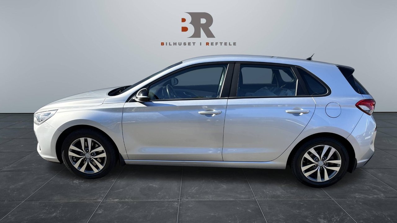 Hyundai i30 1.6 CRDi Comfort Euro 6 2018, bild 5/10