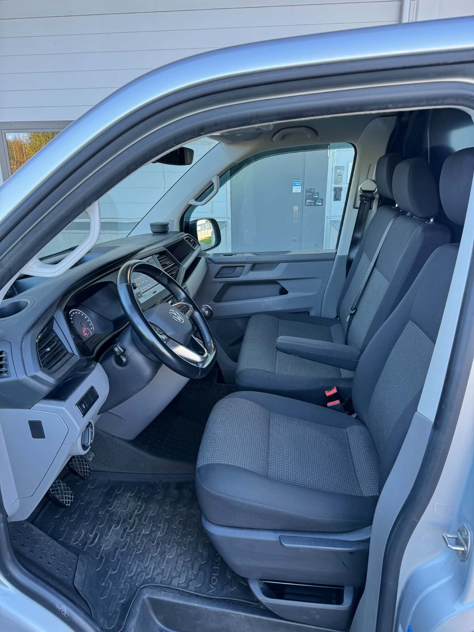 Volkswagen Transporter 2022, bild 6/7
