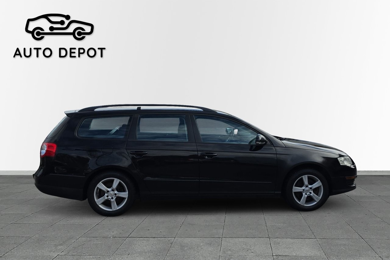 Volkswagen Passat 2010, photo 3/10