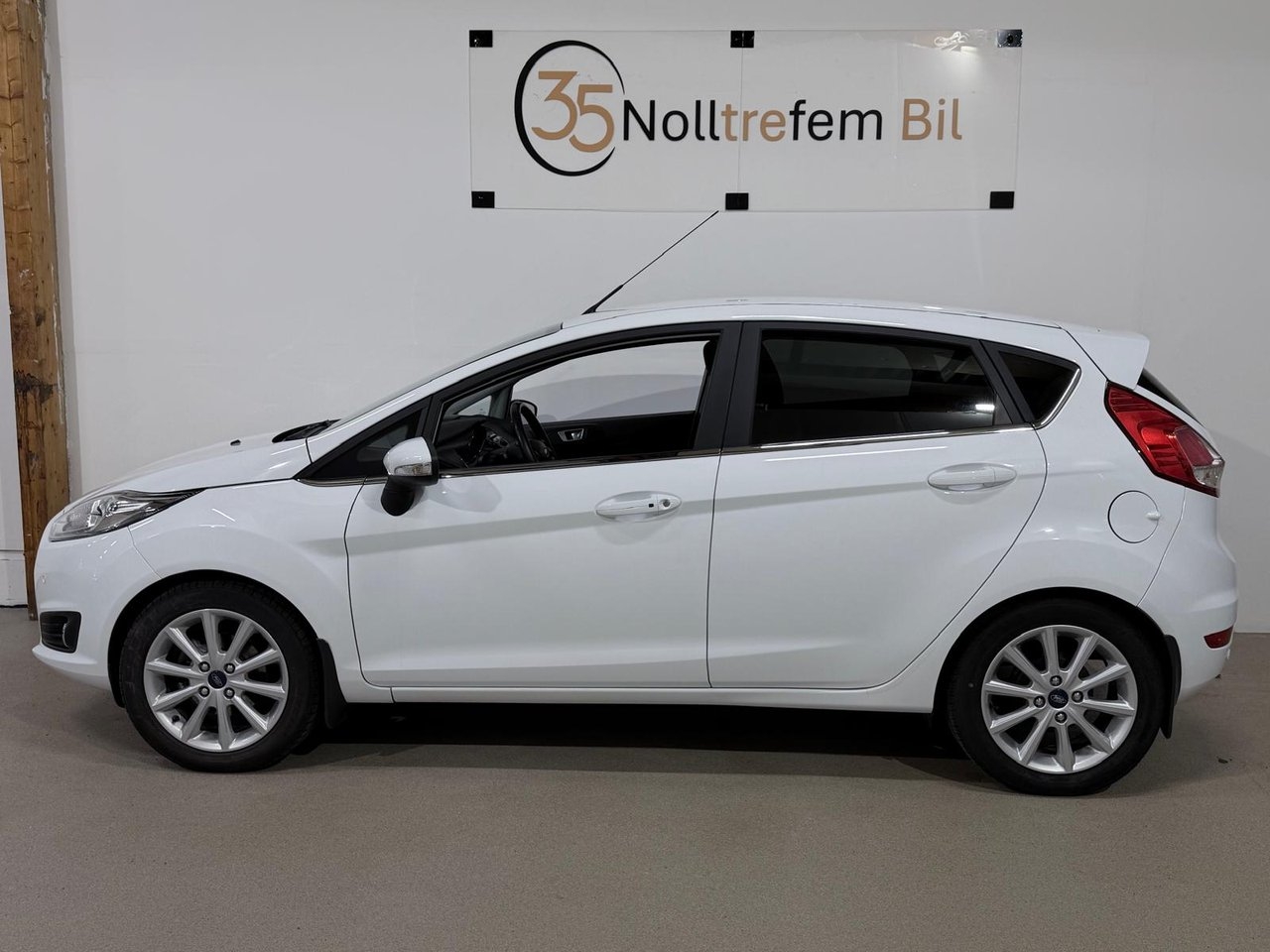 Ford Fiesta 2014, bild 2/10