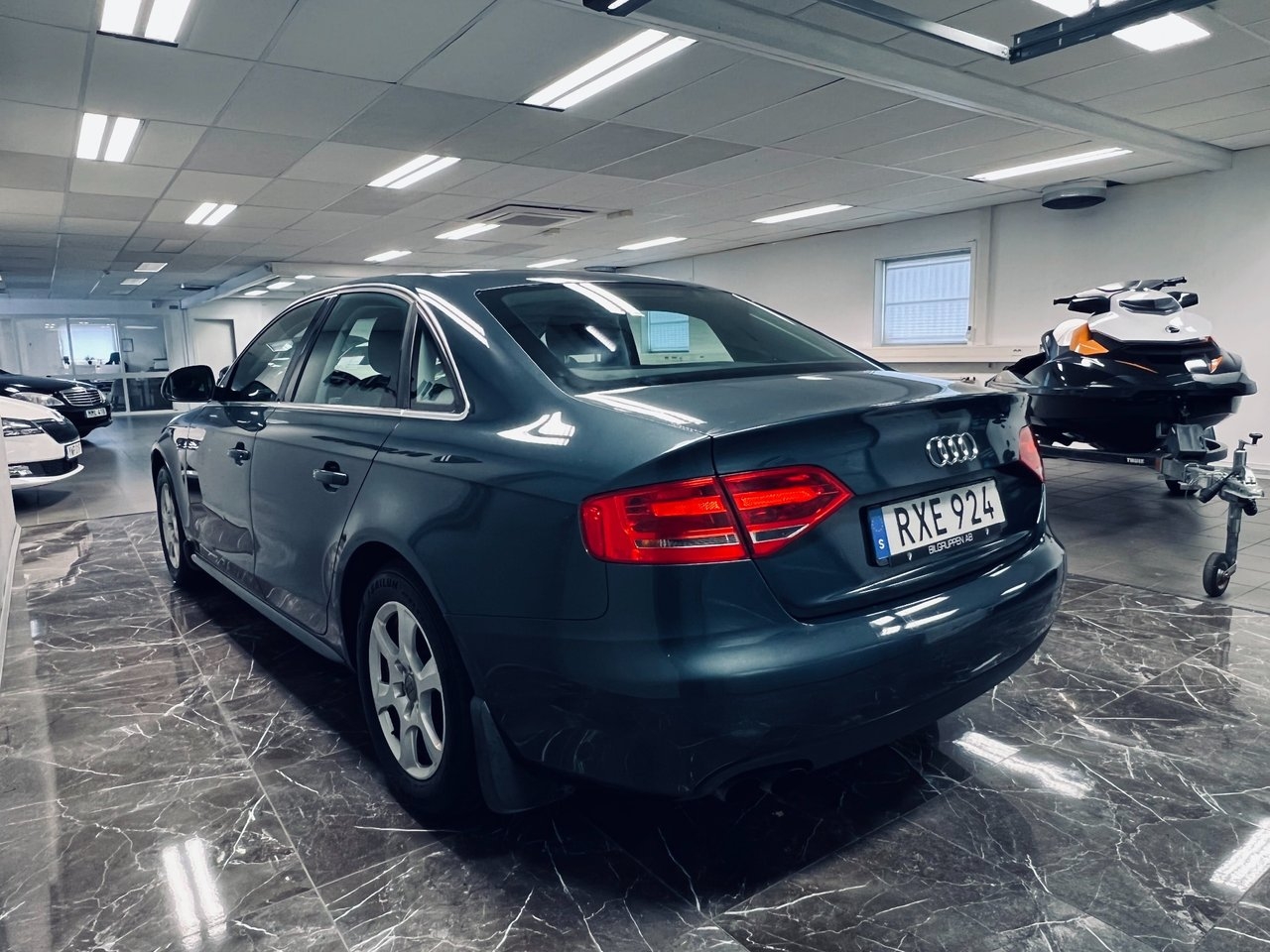 Audi A4 Sedan 2.0 TFSI quattro 2009, photo 6/10