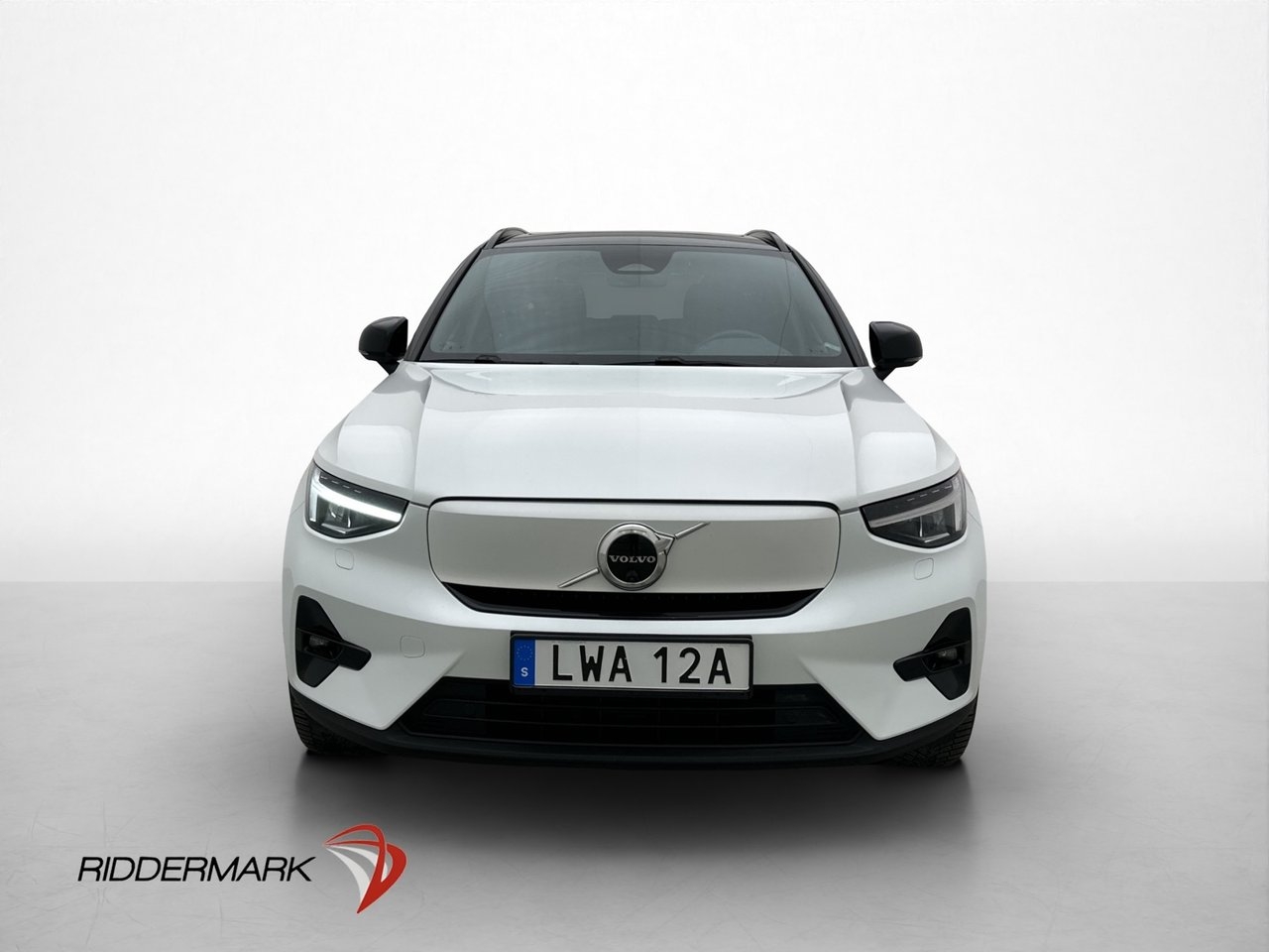 Volvo XC40 2023, photo 3/10