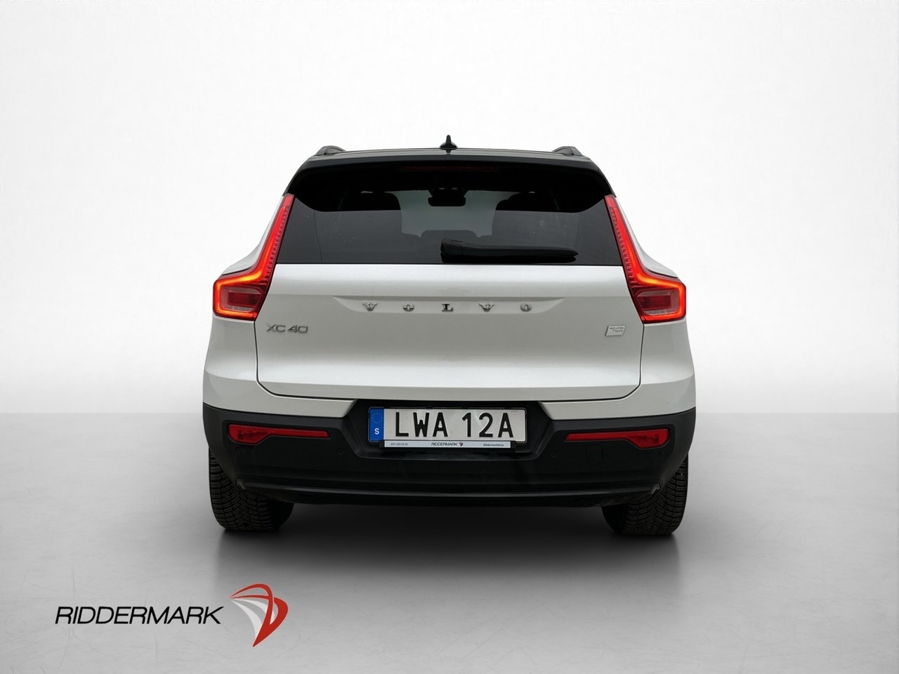 Volvo XC40 2023, photo 6/10