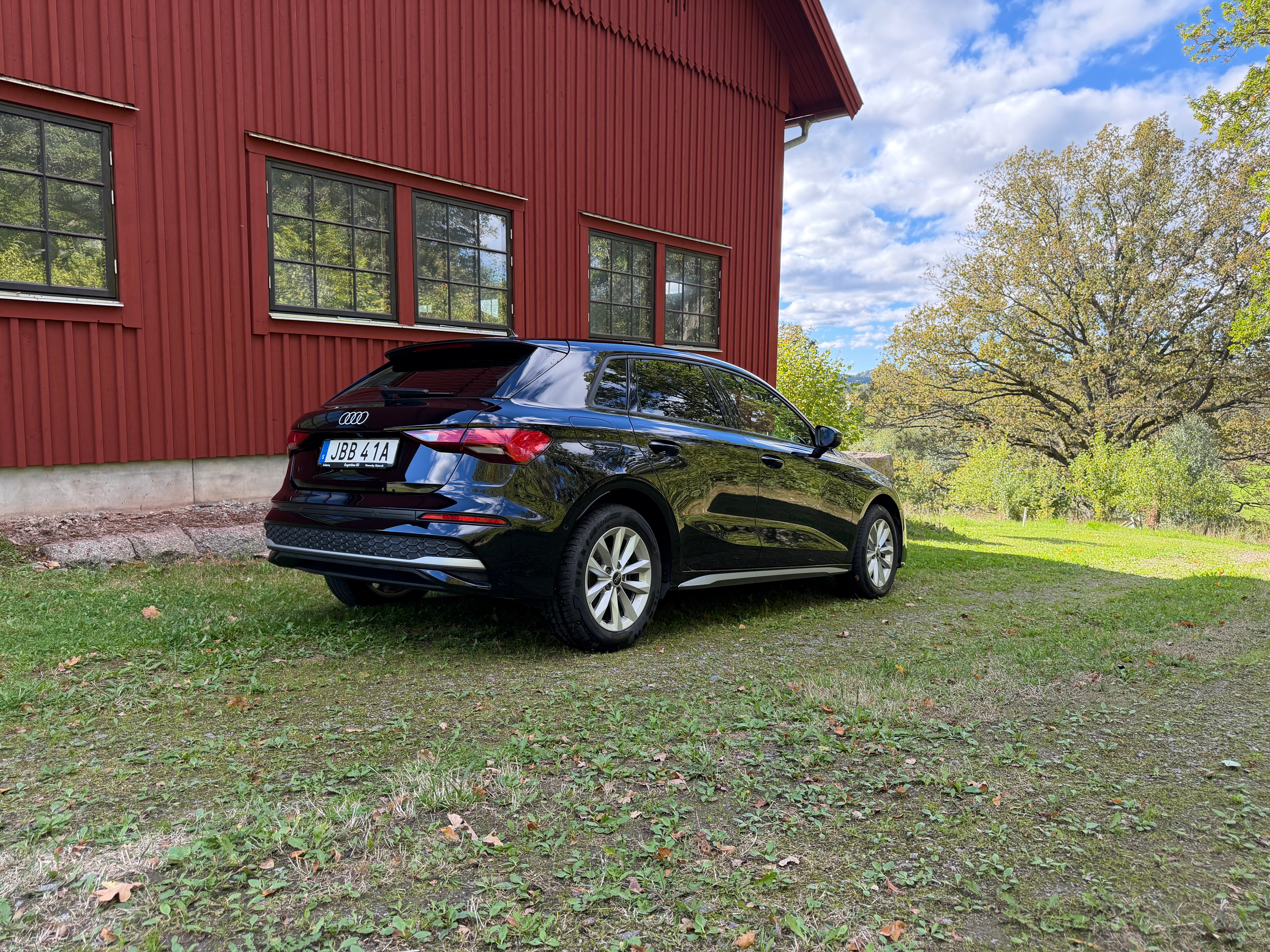 Audi A3 Sportback 35 TFSI Manuell 2025, bild 2/7