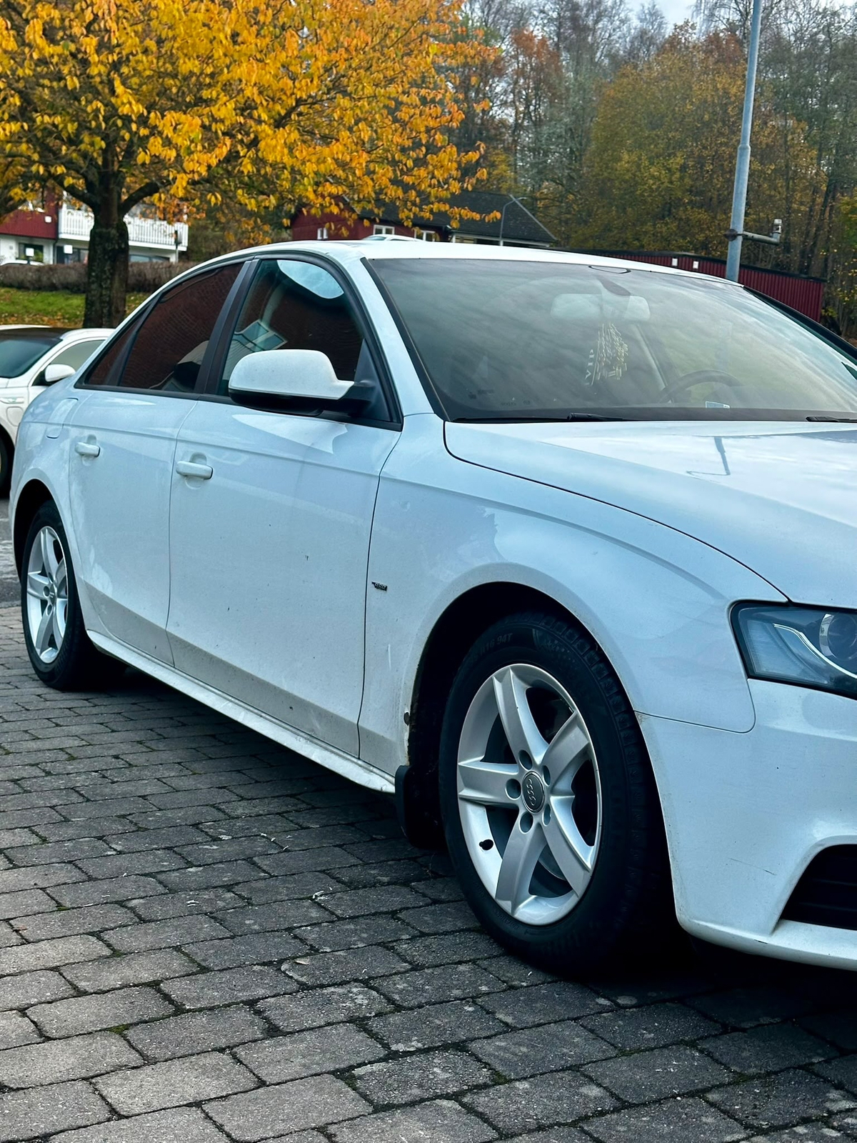 Audi A4 Sedan 2.0 TDI DPF Manuell 2010, kuva 4/5
