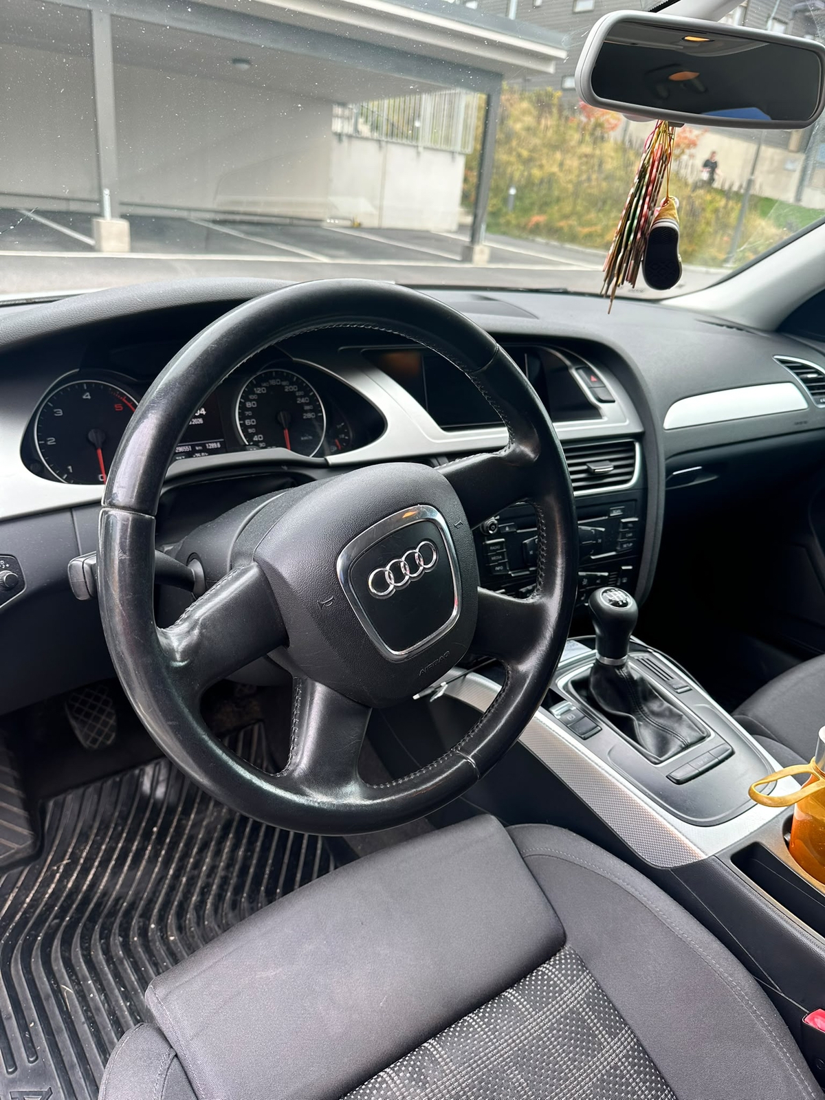 Audi A4 Sedan 2.0 TDI DPF Manuell 2010, kuva 3/5