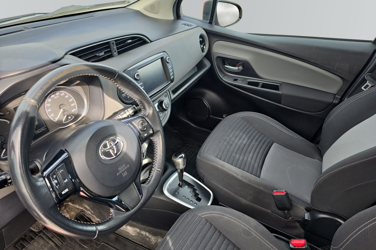 Toyota Yaris 2017, bild 7/10