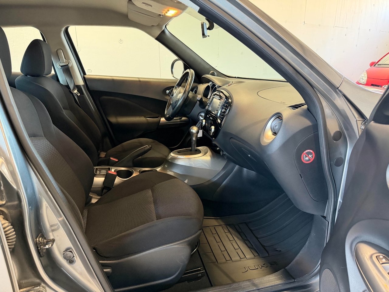 Nissan Juke 1.6 XTRONIC-CVT Euro 5 2014, bild 7/10