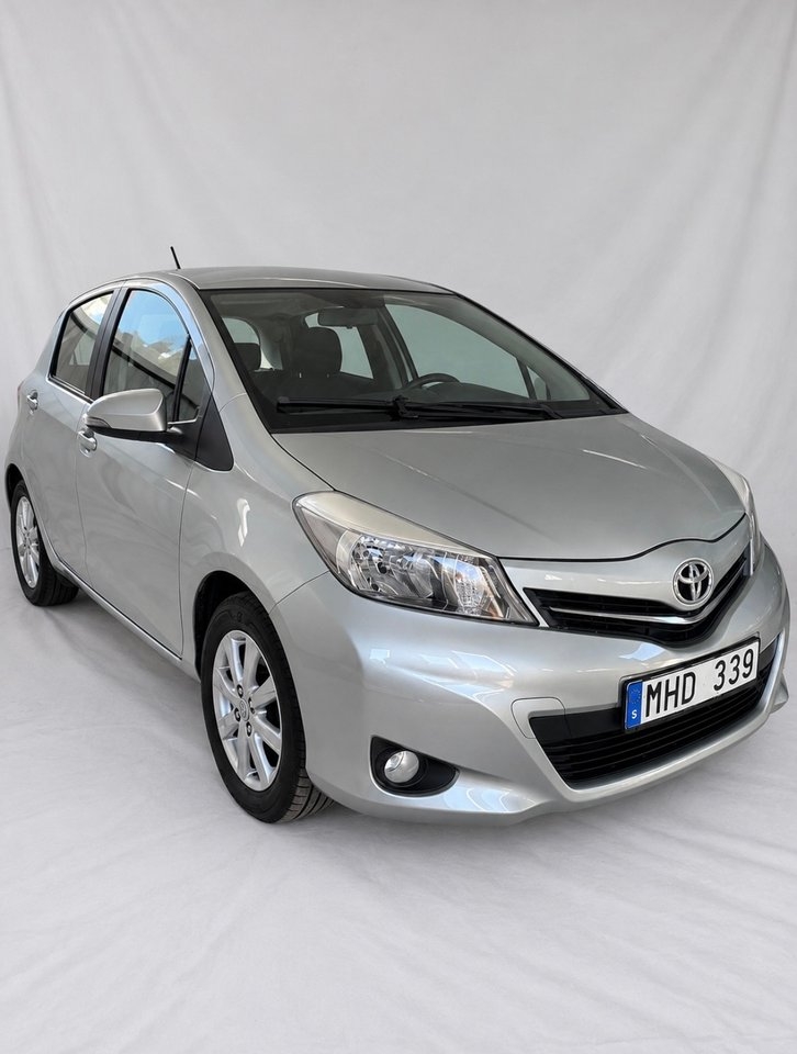Toyota Yaris 2012, bild 2/4