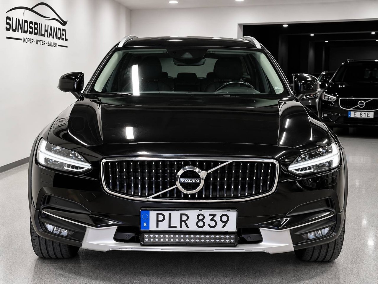 Volvo V90 Cross Country 2018, bild 2/10