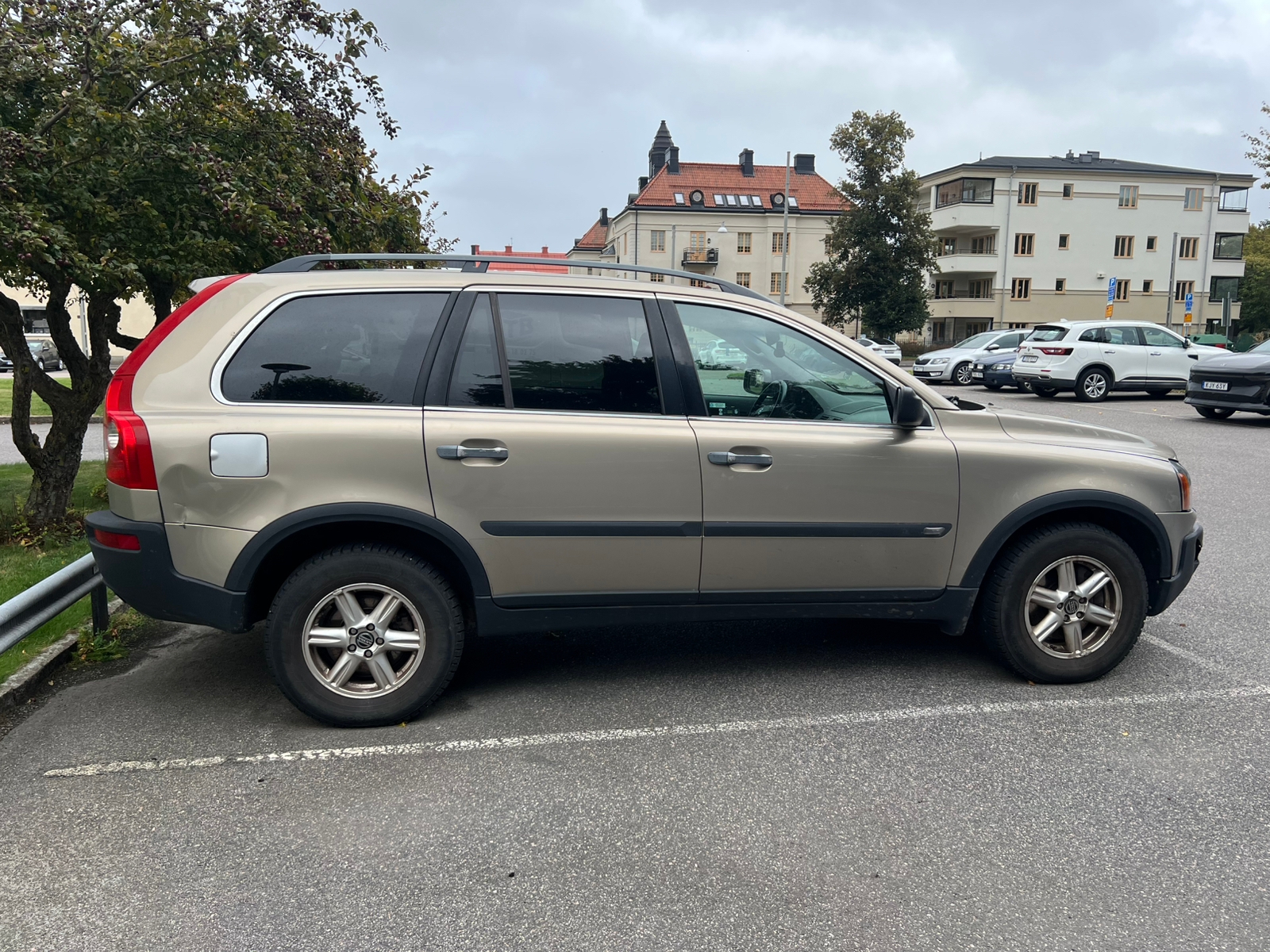 Volvo XC90 5-seater 2.5T AWD Manuell 2005, kuva 2/7