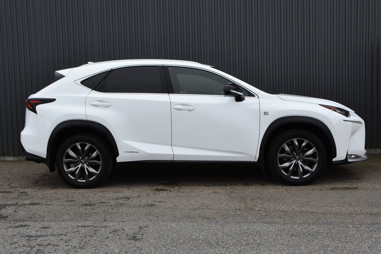 Lexus NX 300h AWD 2.5 F Sport 2017, bild 3/10